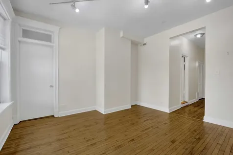 616 South Loomis Street Chicago IL 60607