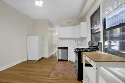 616 South Loomis Street Chicago IL 60607