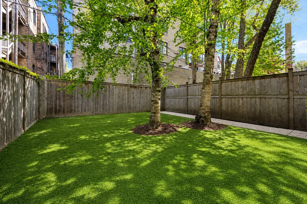 2901 North Burling Street Chicago IL 60657
