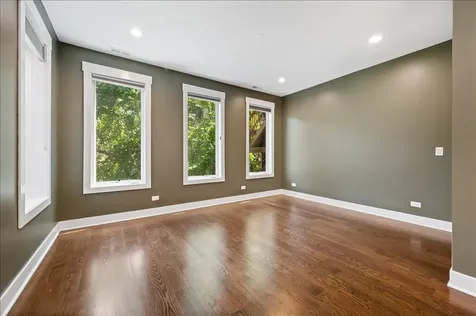 2901 North Burling Street Chicago IL 60657