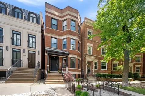 2901 North Burling Street Chicago IL 60657