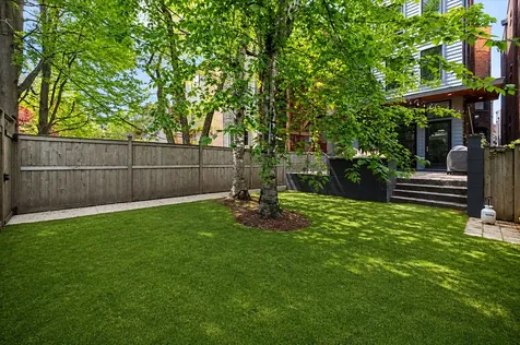 2901 North Burling Street Chicago IL 60657