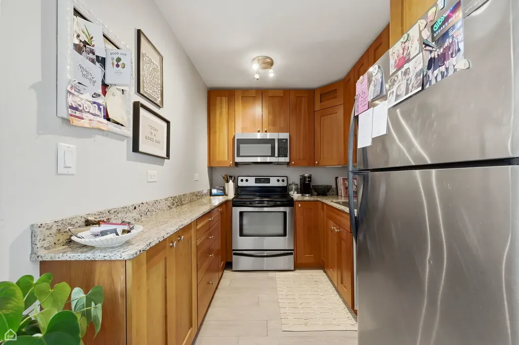 3033 North Sheridan Road Chicago IL 60657