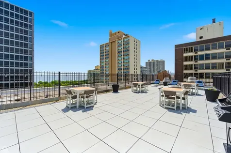 3033 North Sheridan Road Chicago IL 60657