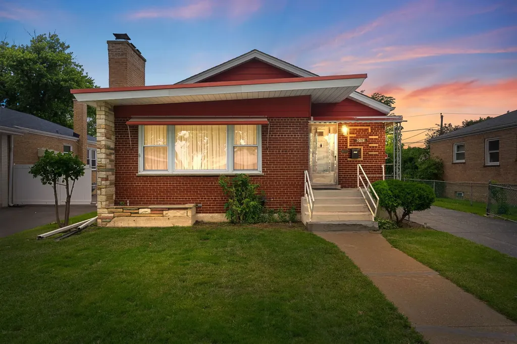 5024 Harnew Road S Oak Lawn IL 60453