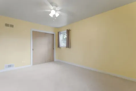 5024 Harnew Road S Oak Lawn IL 60453