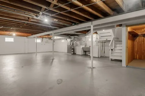5024 Harnew Road S Oak Lawn IL 60453