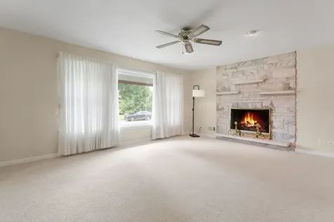 5024 Harnew Road S Oak Lawn IL 60453