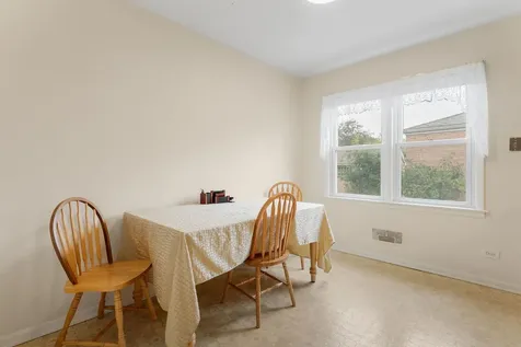 5024 Harnew Road S Oak Lawn IL 60453