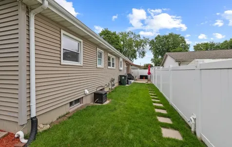 701 Kane Street South Elgin IL 60177
