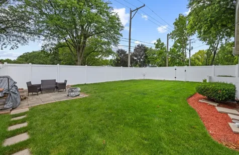 701 Kane Street South Elgin IL 60177