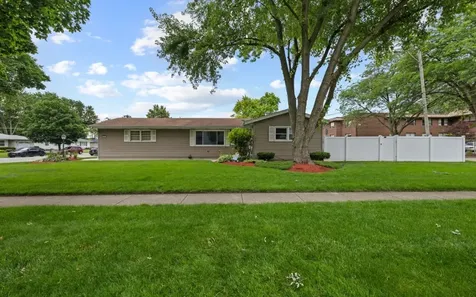 701 Kane Street South Elgin IL 60177