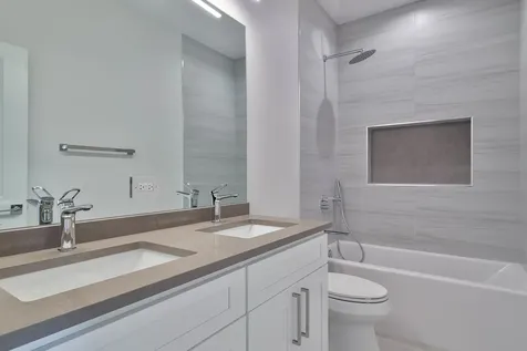 3516 North Central Avenue Chicago IL 60634