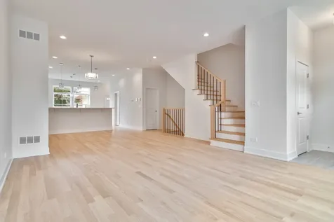 3516 North Central Avenue Chicago IL 60634