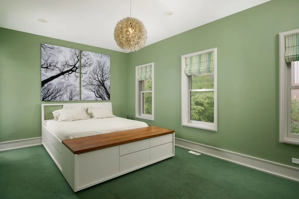 353 West Belden Avenue Chicago IL 60614