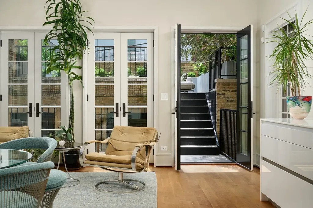 353 West Belden Avenue Chicago IL 60614