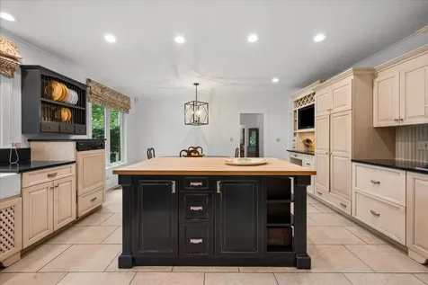 1347 Sunview Lane Winnetka IL 60093