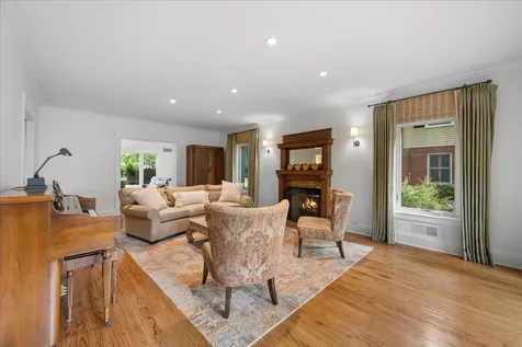 1347 Sunview Lane Winnetka IL 60093