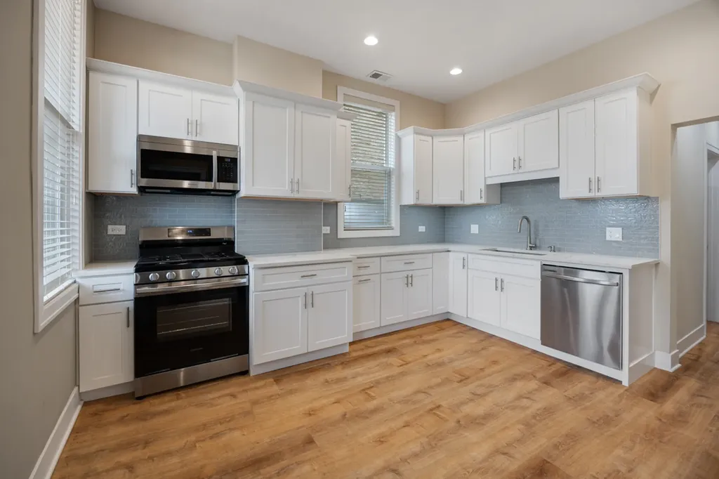1446 West Lexington Street Chicago IL 60607