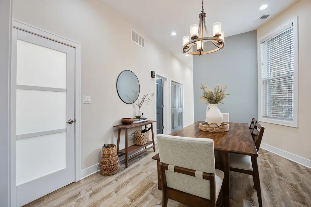 1446 West Lexington Street Chicago IL 60607