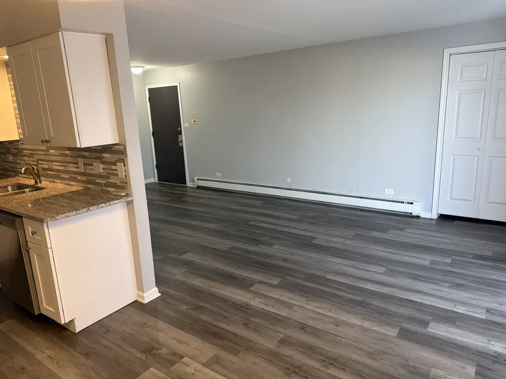 110 West 66th Street Westmont IL 60559