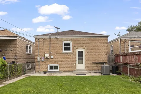 4741 South Lamon Avenue Chicago IL 60638