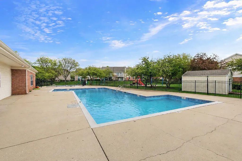2870 Meadow Lane Schaumburg IL 60193