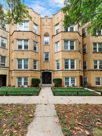 5428 North Campbell Avenue Chicago IL 60625