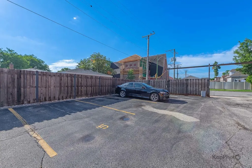 3001 North Oriole Avenue Chicago IL 60707