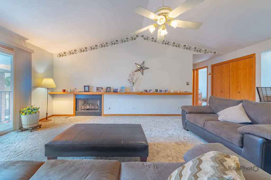 3001 North Oriole Avenue Chicago IL 60707