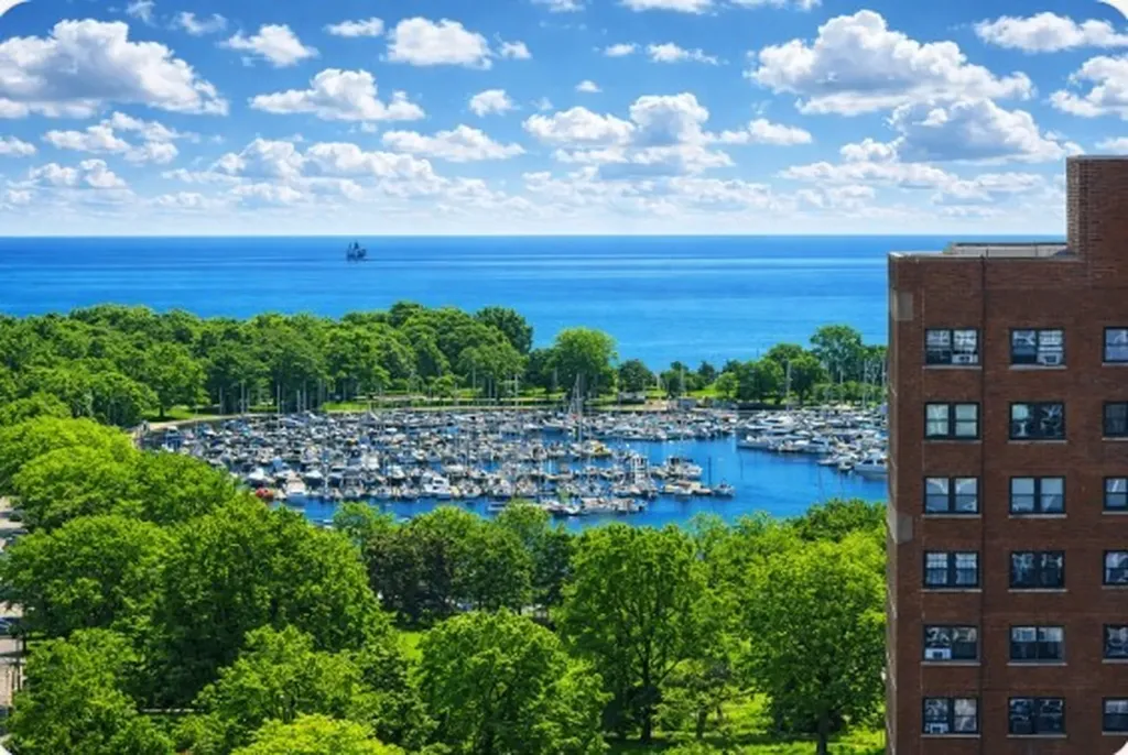 4343 North Clarendon Street Chicago IL 60613