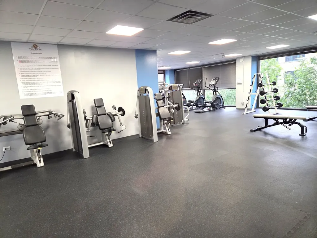 4343 North Clarendon Street Chicago IL 60613