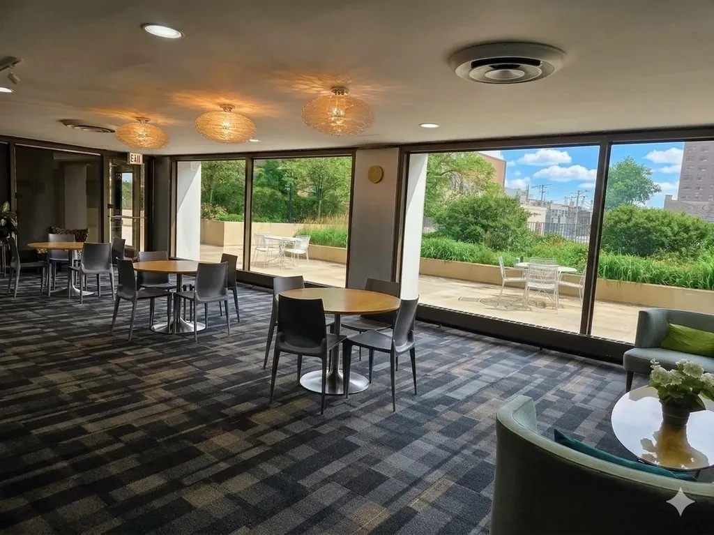4343 North Clarendon Street Chicago IL 60613