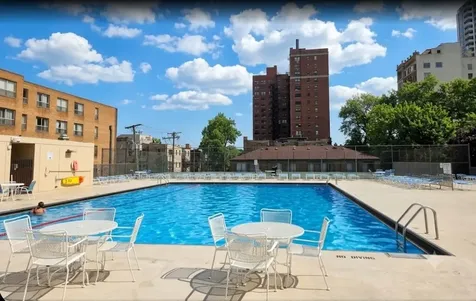 4343 North Clarendon Street Chicago IL 60613