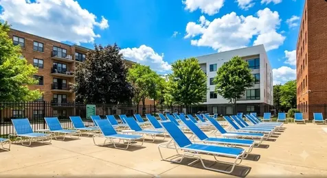 4343 North Clarendon Street Chicago IL 60613