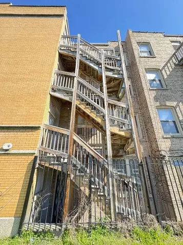 11027 South King Drive Chicago IL 60628