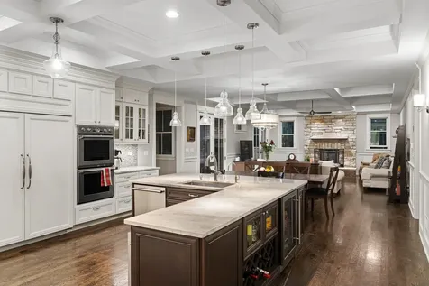 326 East Central Road Arlington Heights IL 60005