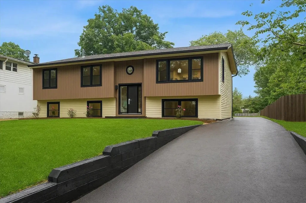 5624 Dunham Road Downers Grove IL 60516