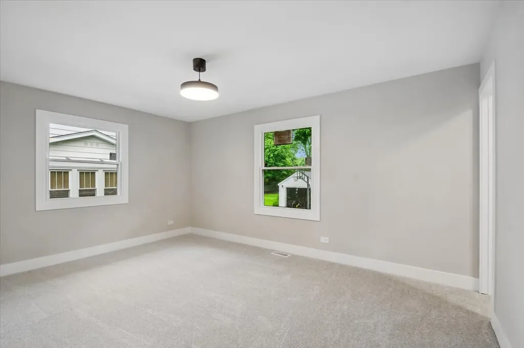 5624 Dunham Road Downers Grove IL 60516