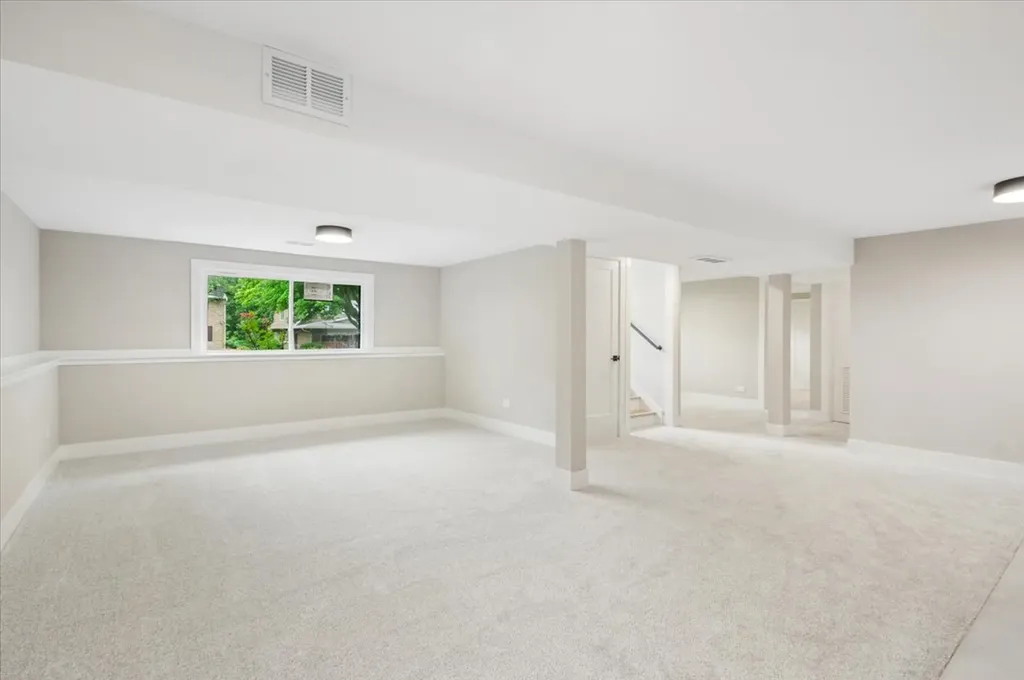 5624 Dunham Road Downers Grove IL 60516