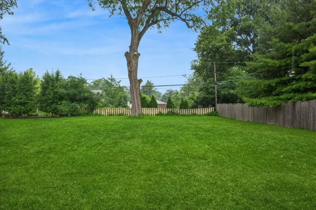 5624 Dunham Road Downers Grove IL 60516