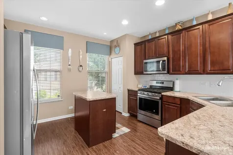 263 Lakeshore Drive Oswego IL 60543