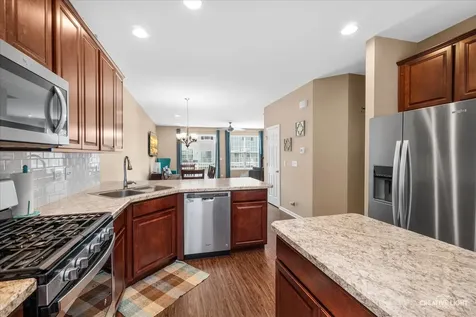 263 Lakeshore Drive Oswego IL 60543