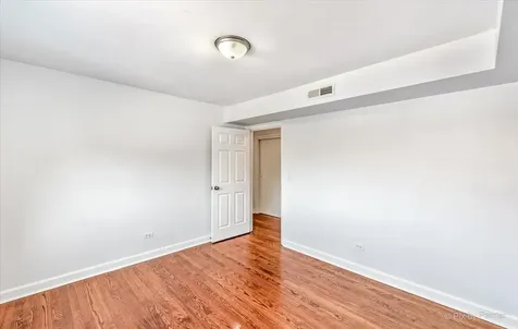1610 West Jarvis Avenue Chicago IL 60626