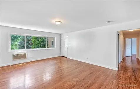 1610 West Jarvis Avenue Chicago IL 60626