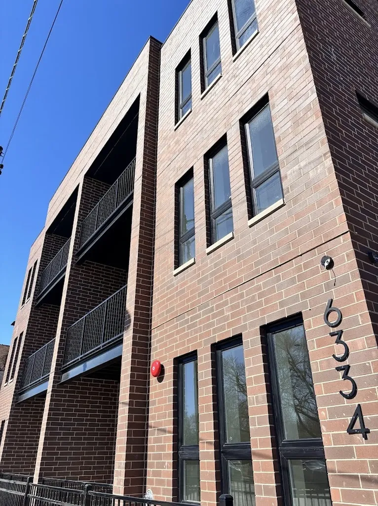 6334 West Irving Park Road Chicago IL 60634