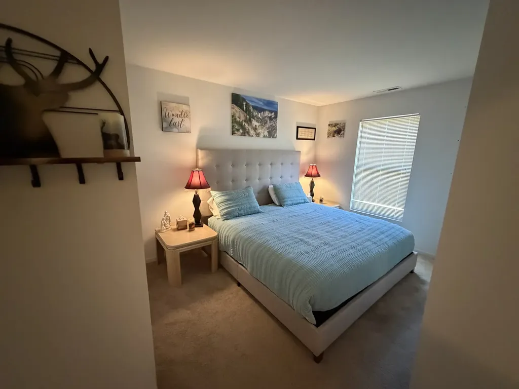 465 Metropolitan Street Aurora IL 60502