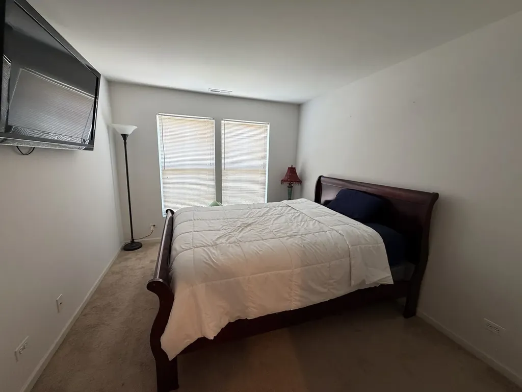465 Metropolitan Street Aurora IL 60502