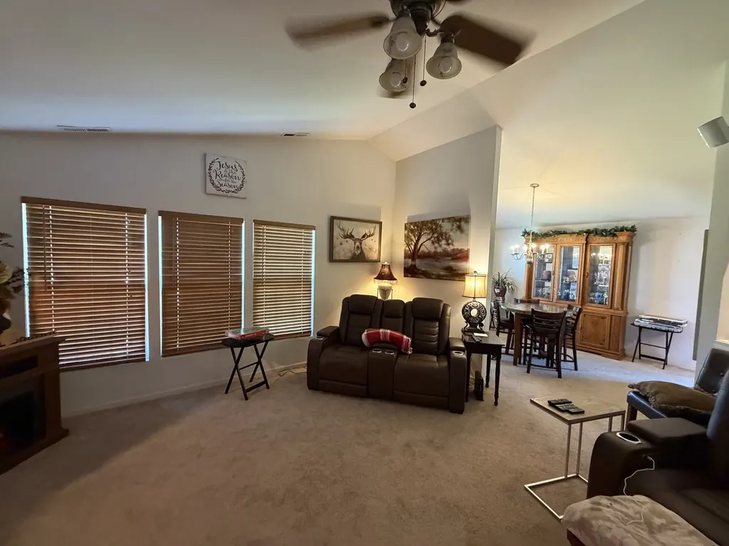 465 Metropolitan Street Aurora IL 60502