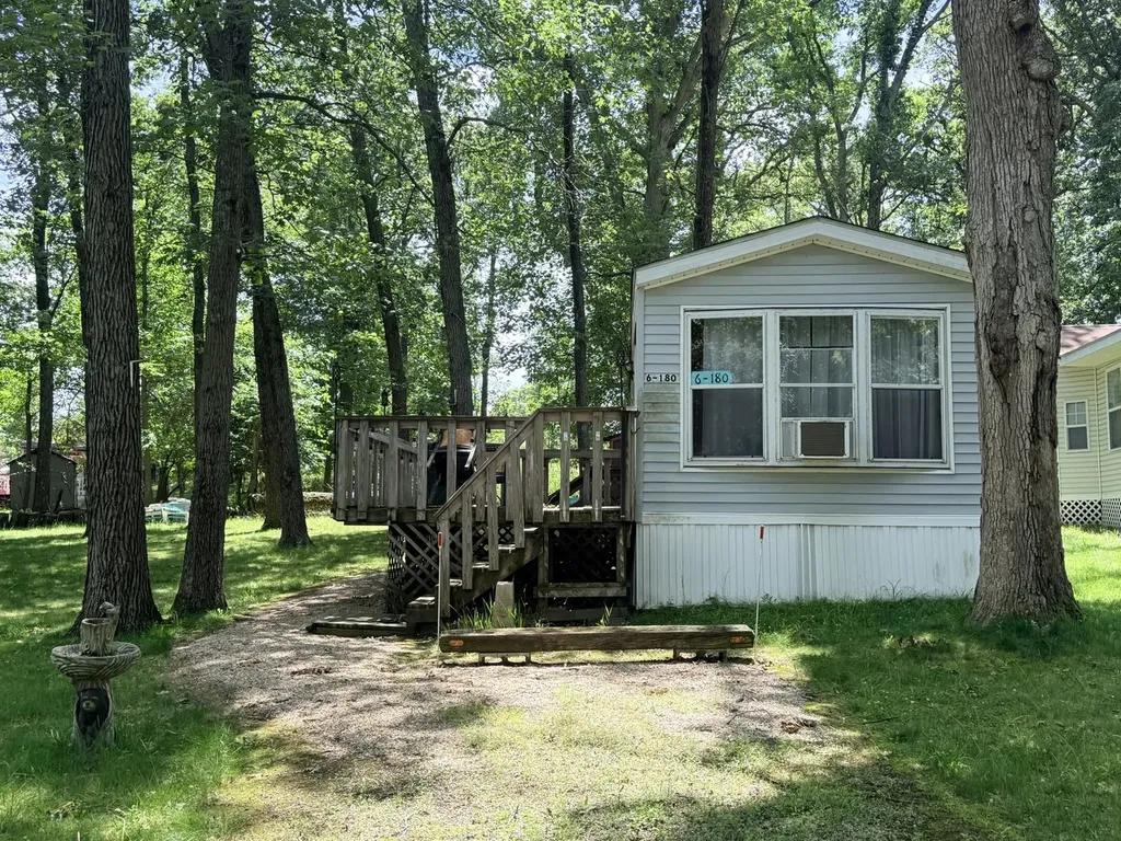 6-180 Woodhaven Lakes Sublette IL 61367